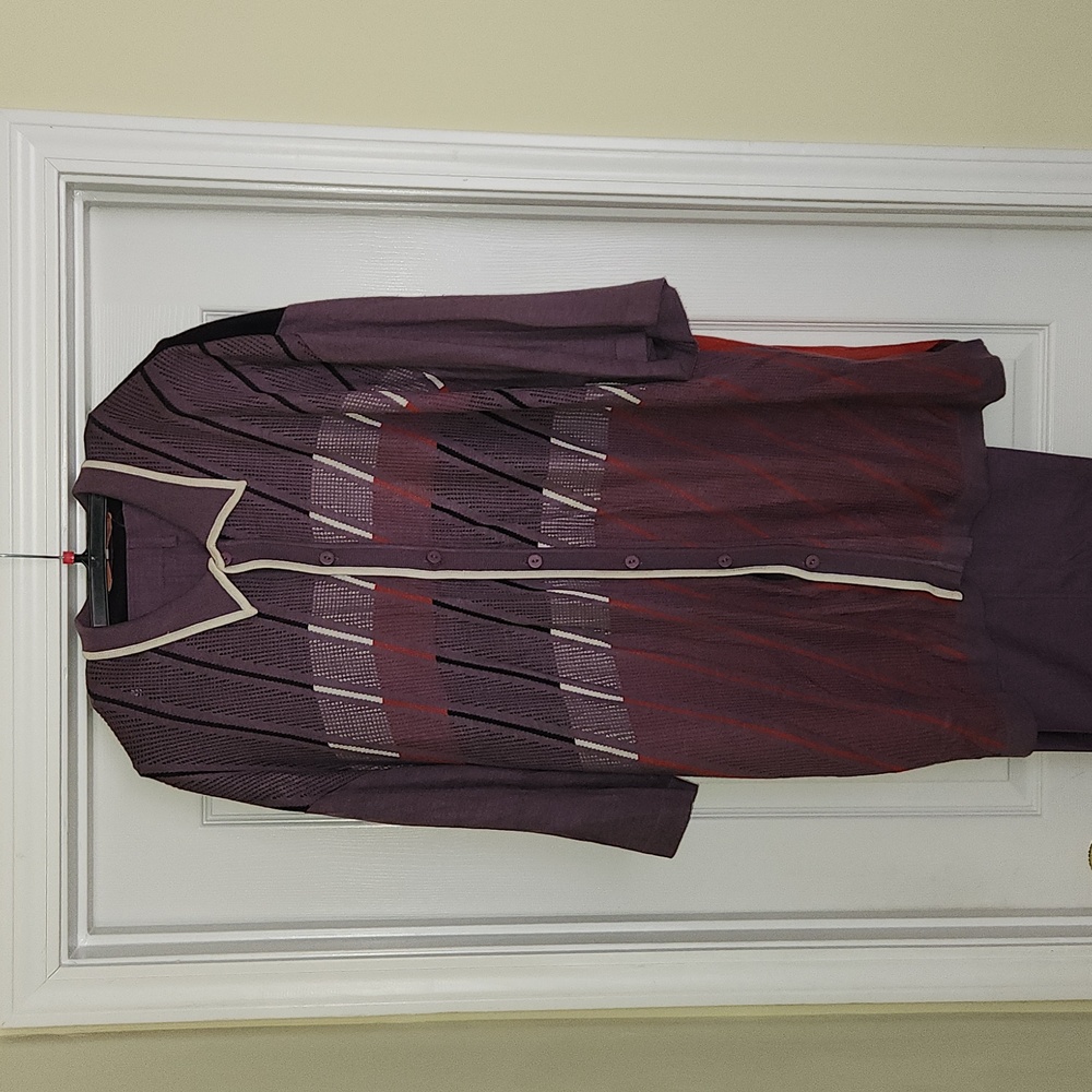 Men's Plum Button-Up Short Sleeve Shirt with Cream Trim